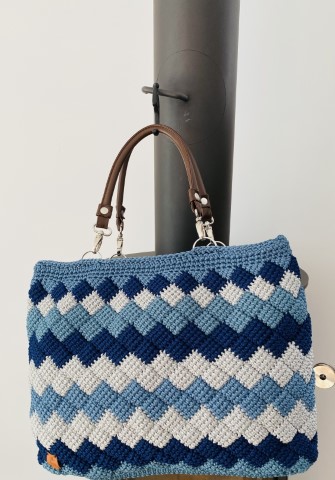 Blaue Tasche